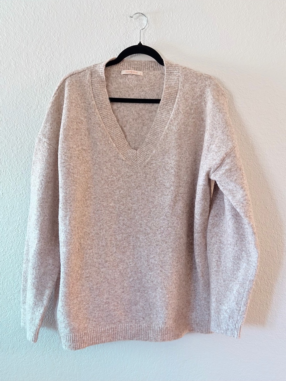 Olivaceous Cozy V-Neck Women’s Sweater - M earth tone tan chunky casual winter